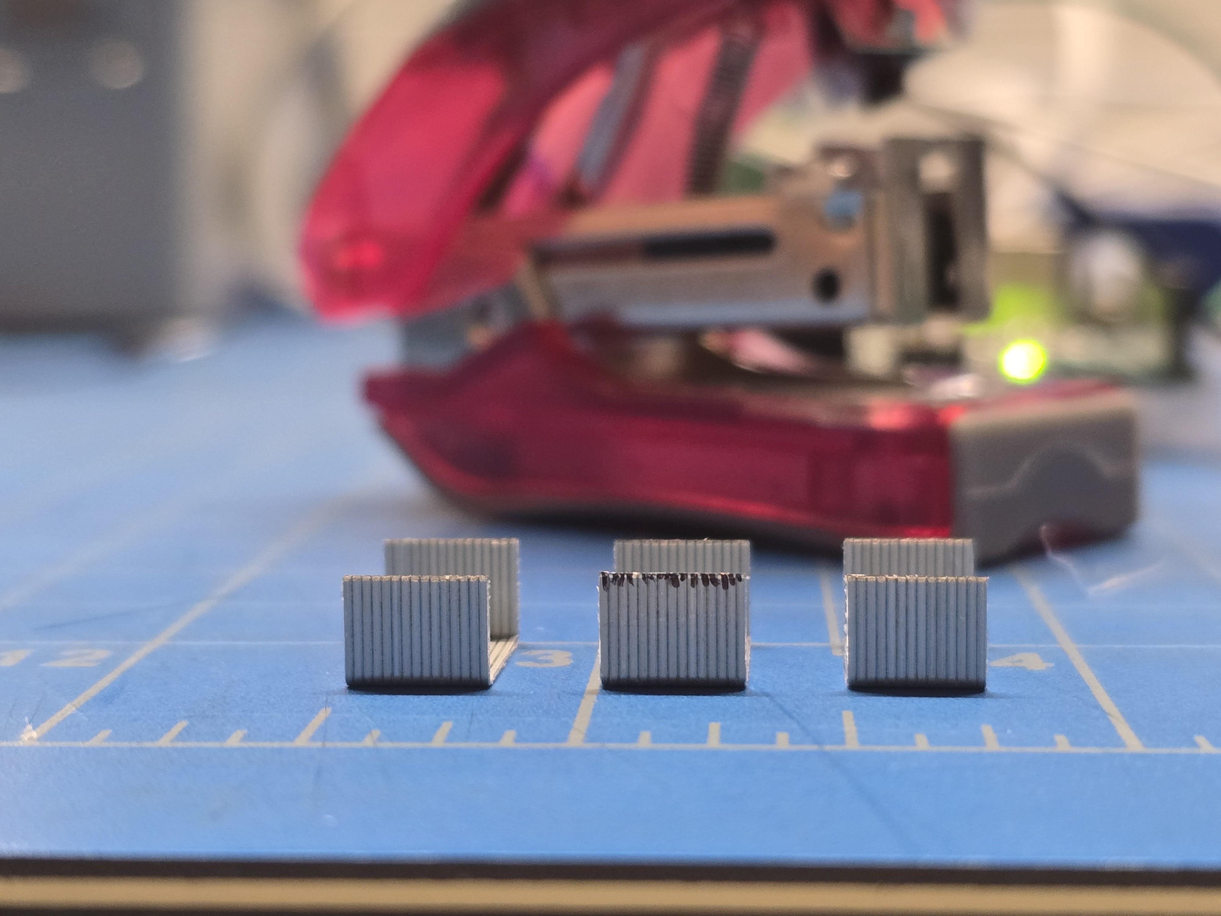 Internal wiring and board placement inside the stapler; repeated tests showed the LED reliably indicates a low staple count